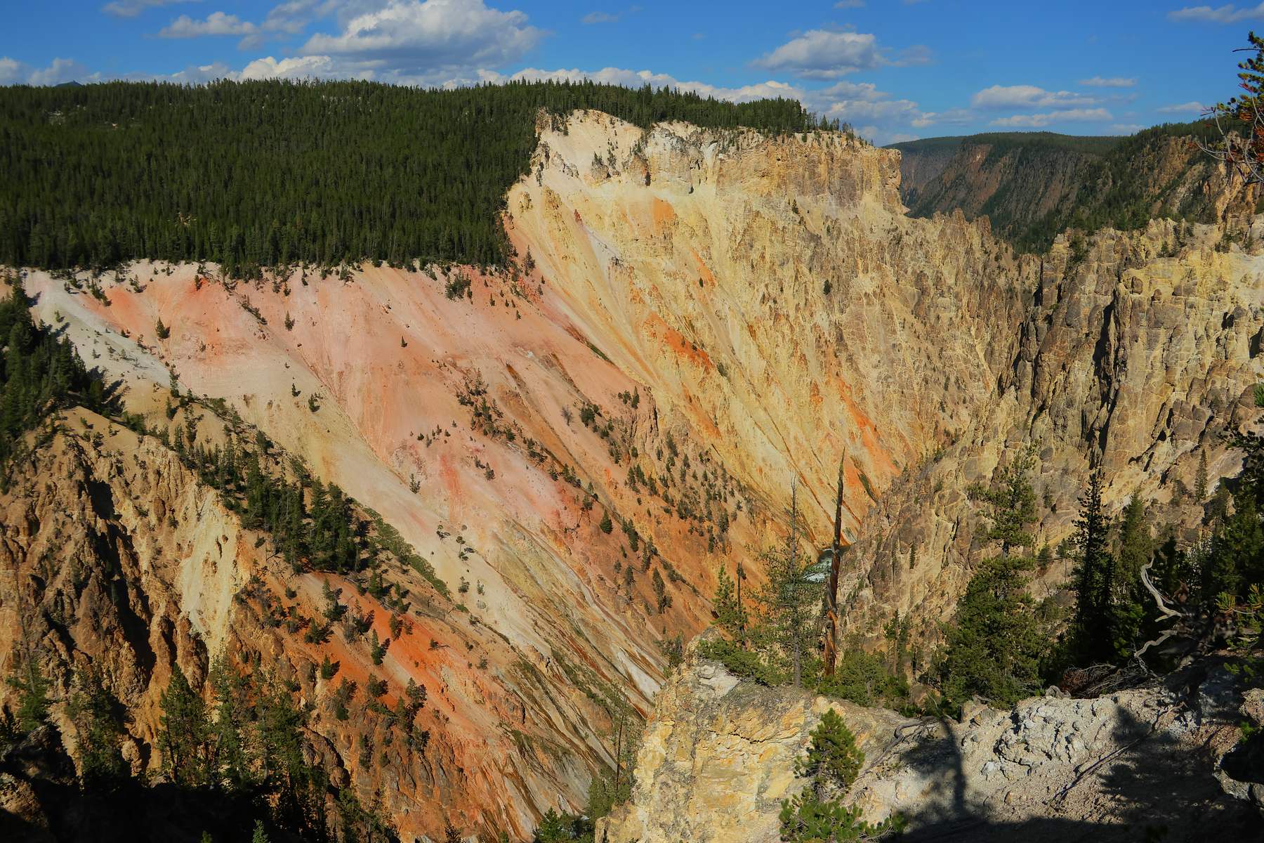 Painted walls of the Grand Canyon of the Yellowstone